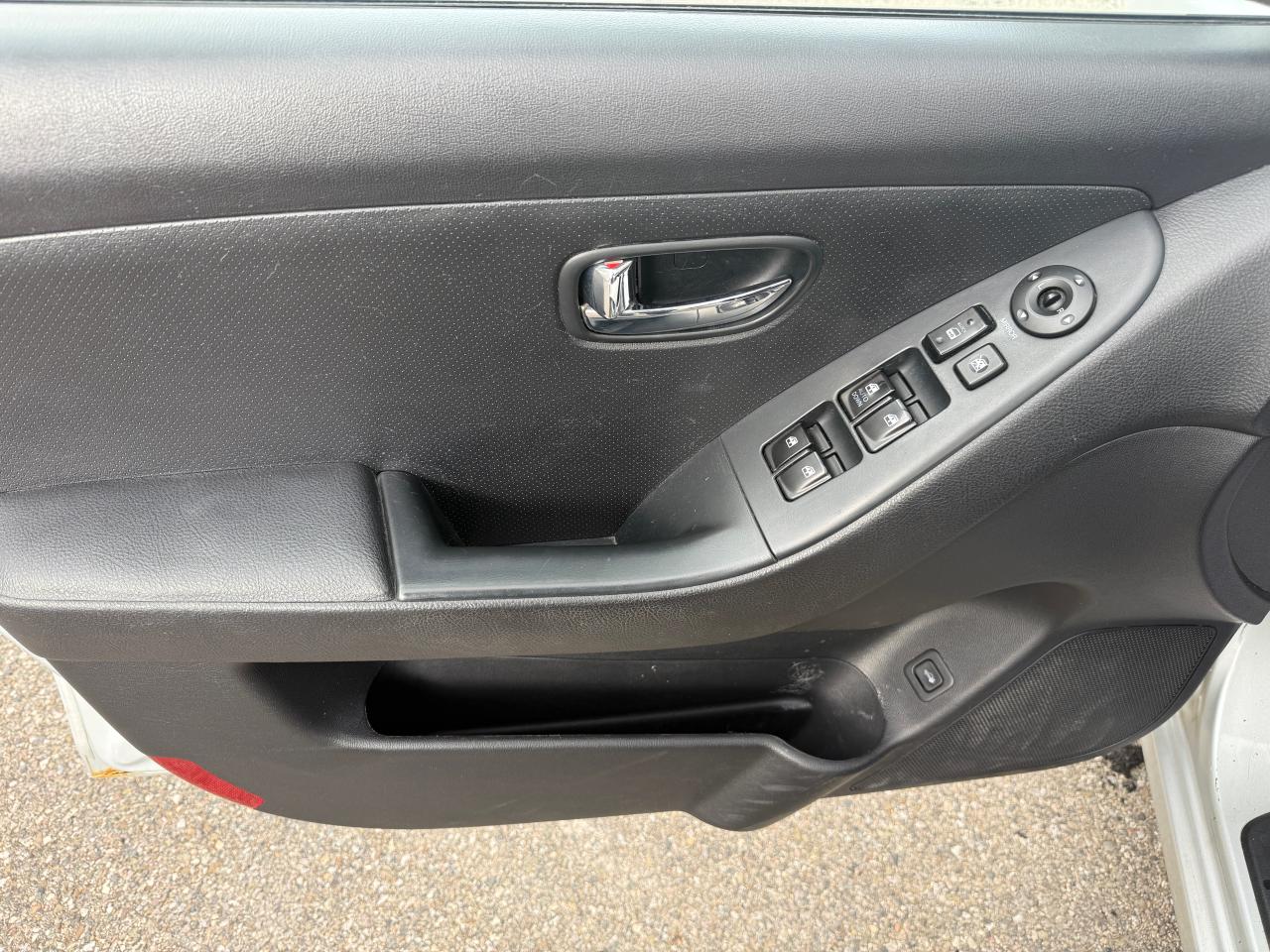 2010 Hyundai Elantra GLS - Photo #9