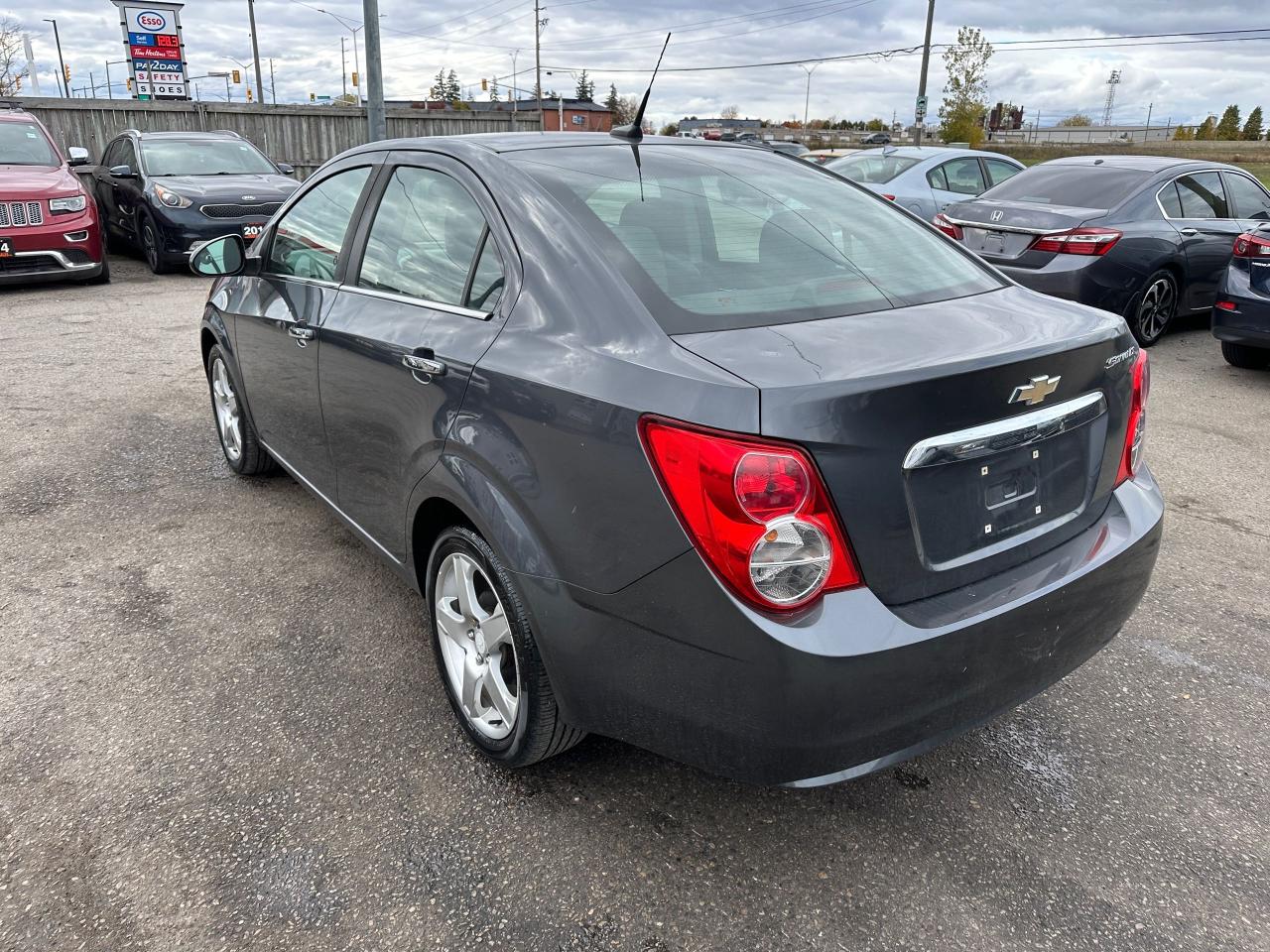 2013 Chevrolet Sonic LT, AUTO, ALLOYS, LOW KMS, ONLY 27,000KMS, CERT - Photo #3