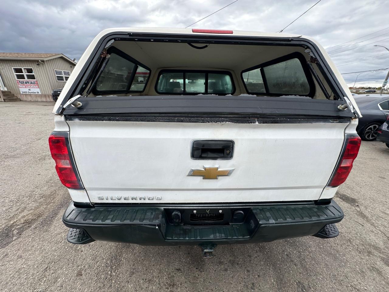 2015 Chevrolet Silverado 1500 4X4, CREW CAB, BUSH BAR, RUNS ROUGH, AS IS SPECIAL - Photo #4