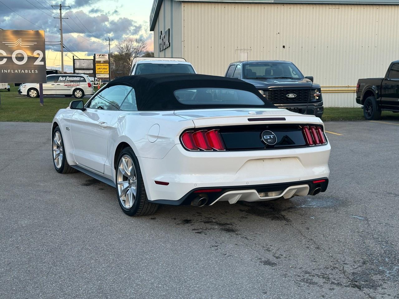 2015 Ford Mustang 2dr Conv GT Premium Photo