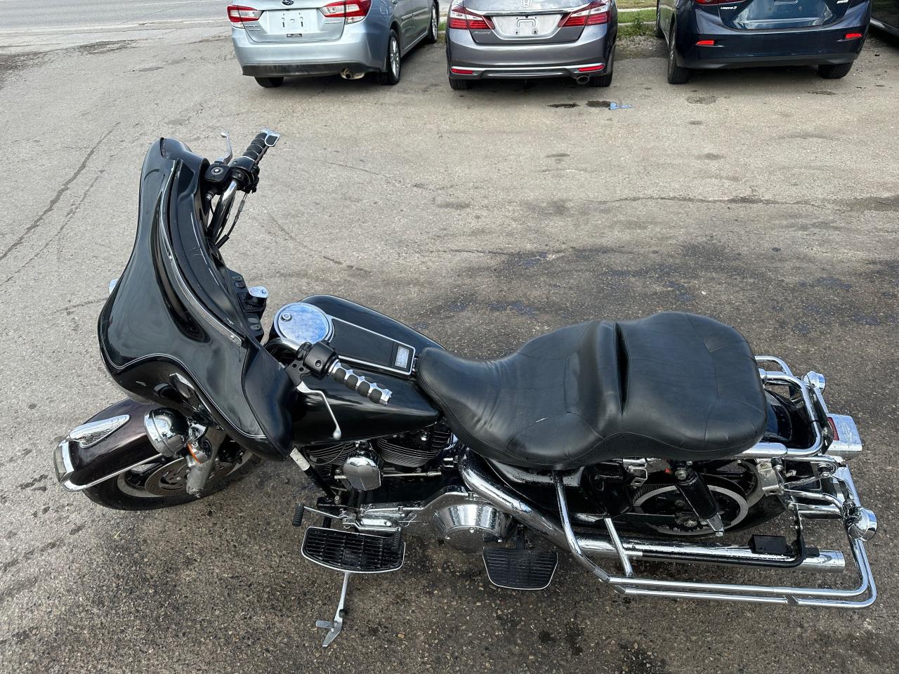 2004 Harley-Davidson Electra Glide Classic LIGHT DAMAGE, GREAT PROJECT, CLEAN TITLE, AS IS - Photo #9