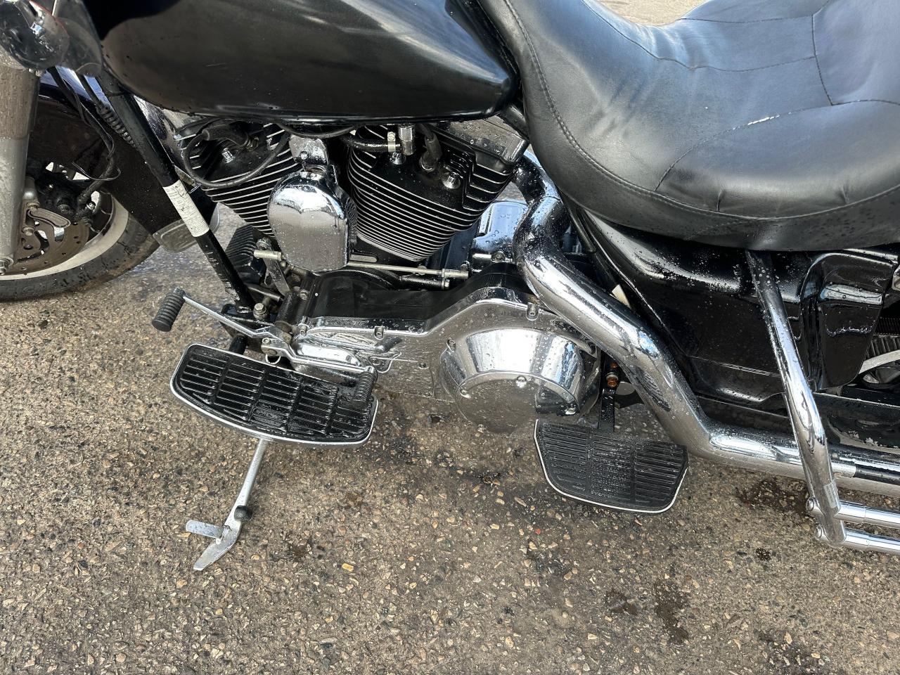2004 Harley-Davidson Electra Glide Classic LIGHT DAMAGE, GREAT PROJECT, CLEAN TITLE, AS IS - Photo #12