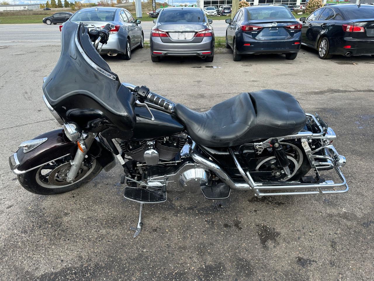 2004 Harley-Davidson Electra Glide Classic LIGHT DAMAGE, GREAT PROJECT, CLEAN TITLE, AS IS - Photo #2