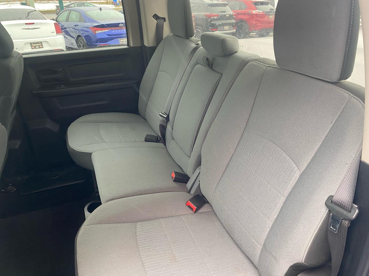 2021 RAM 1500 Classic EXPRESS 4X4 CREW CAB 5'7" BOX Photo