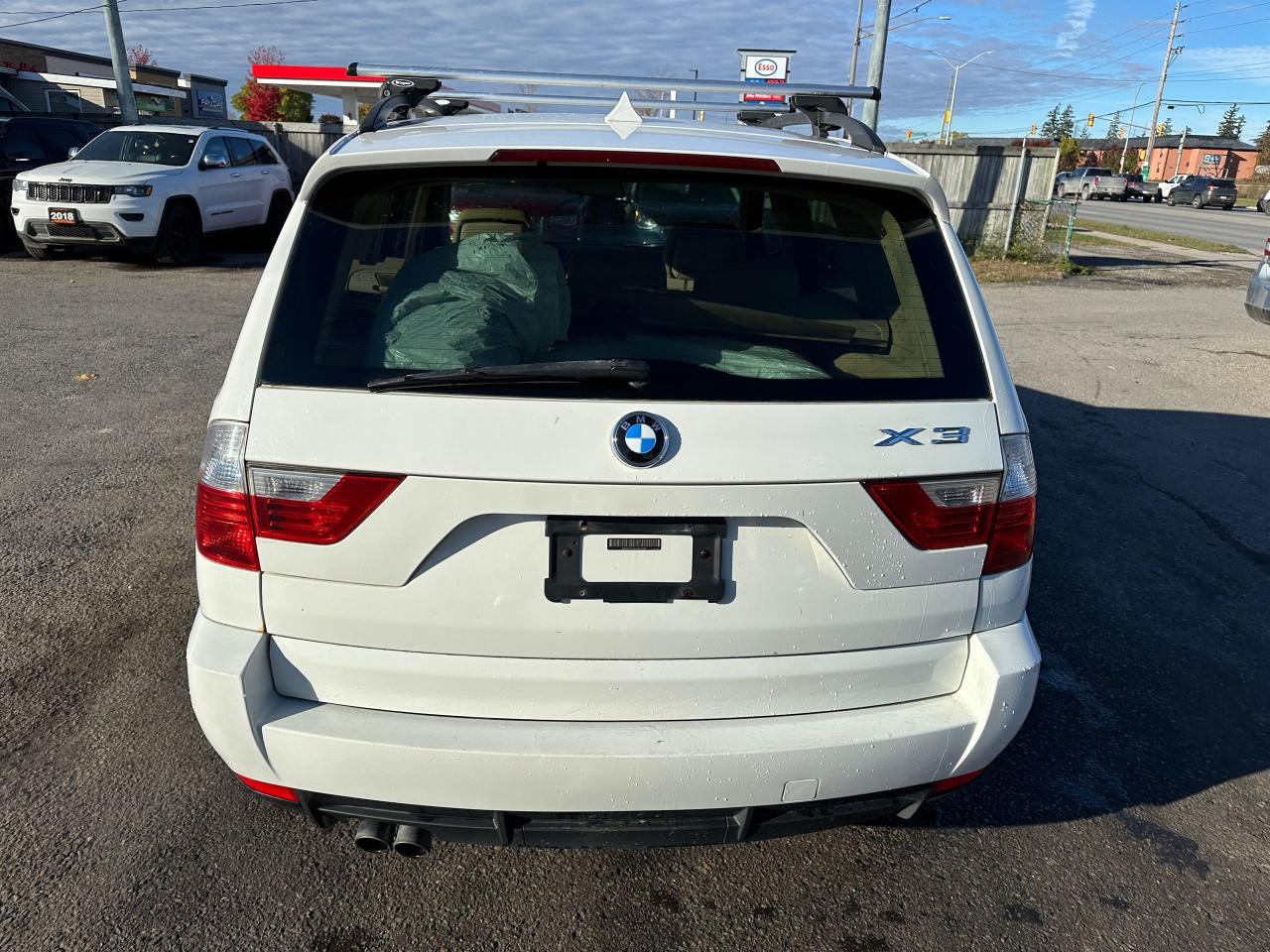 2010 BMW X3 28i, RUNS WELL, AWD, 2 SETS OF WHEELS, AS IS - Photo #4