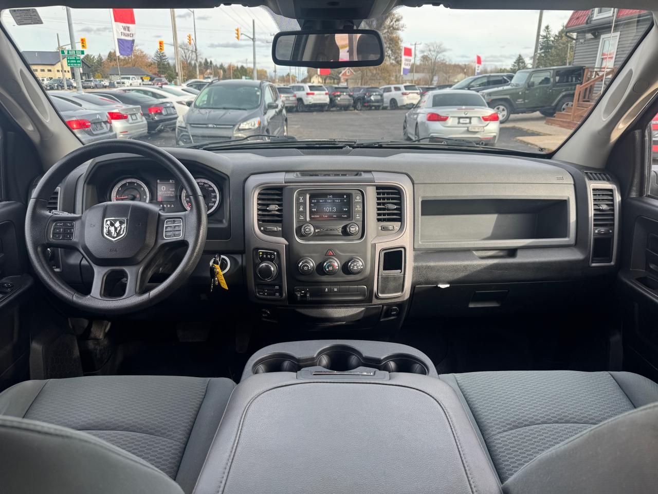 2014 RAM 1500 4x4 3.6L V6 Photo