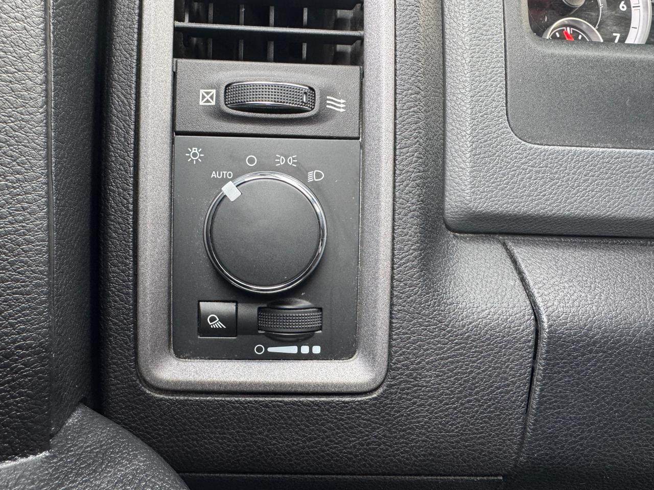 2014 RAM 1500 ST Photo