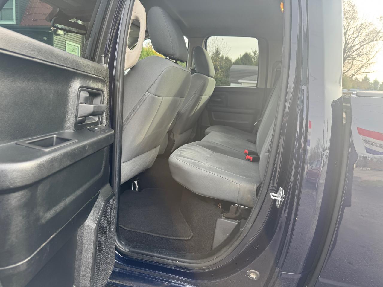 2014 RAM 1500 ST Photo