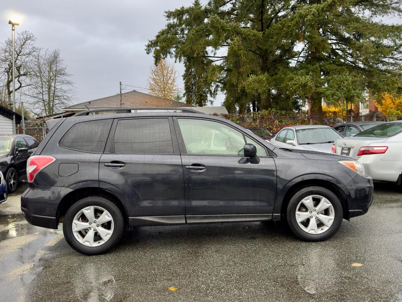 2014 Subaru Forester i Limited FINANCING AVAILABLE Photo4