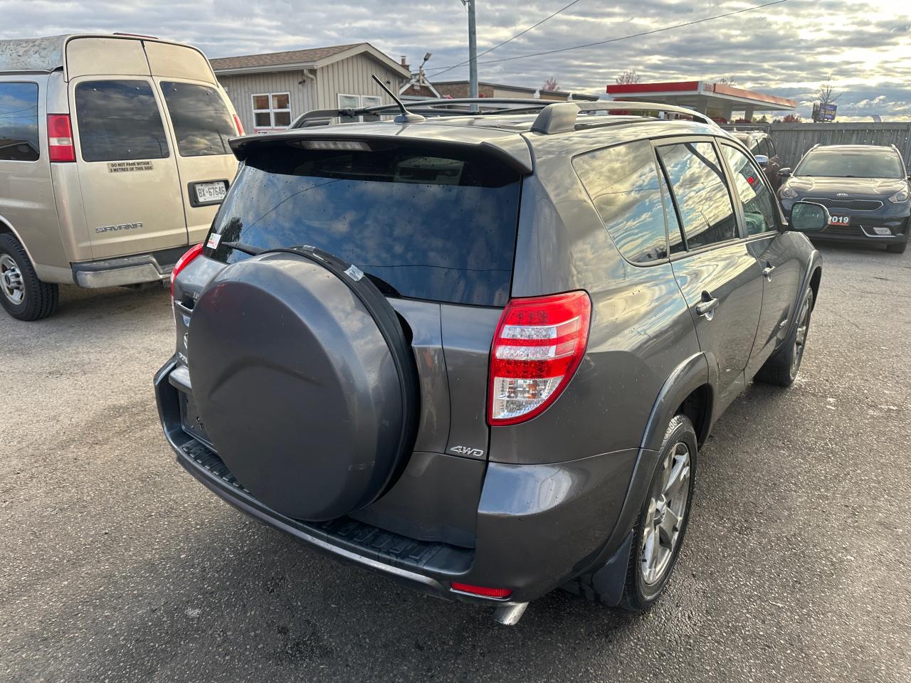 2010 Toyota RAV4 Sport, WELL MAINTAINED, 4 CYLINDER, CERTIFIED Photo4