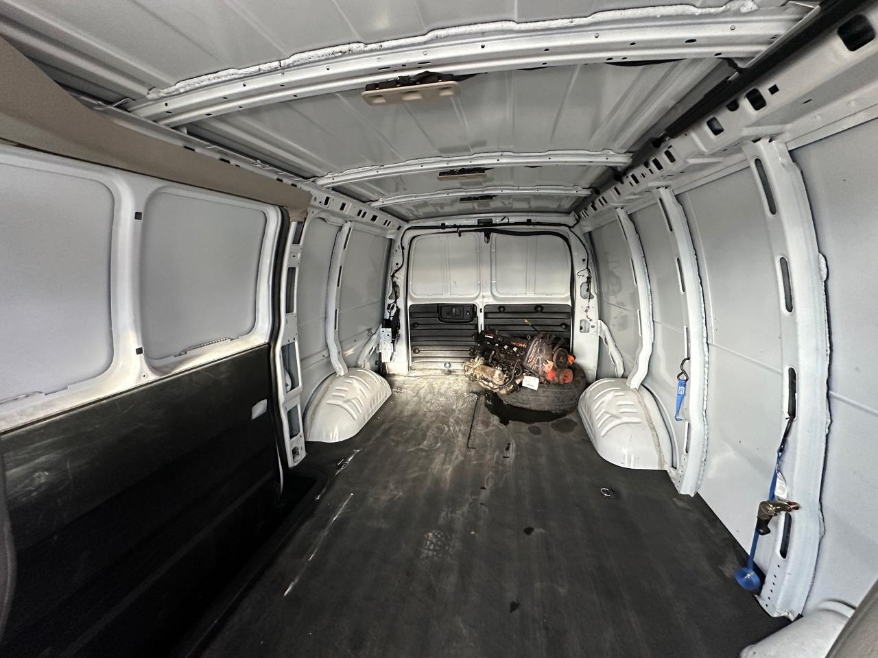 2020 GMC Savana Cargo Van 2500, V6, ONLY 65KMS, CERTIFIED - Photo #13