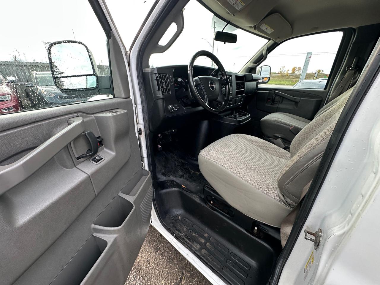 2020 GMC Savana Cargo Van 2500, V6, ONLY 65KMS, CERTIFIED - Photo #14