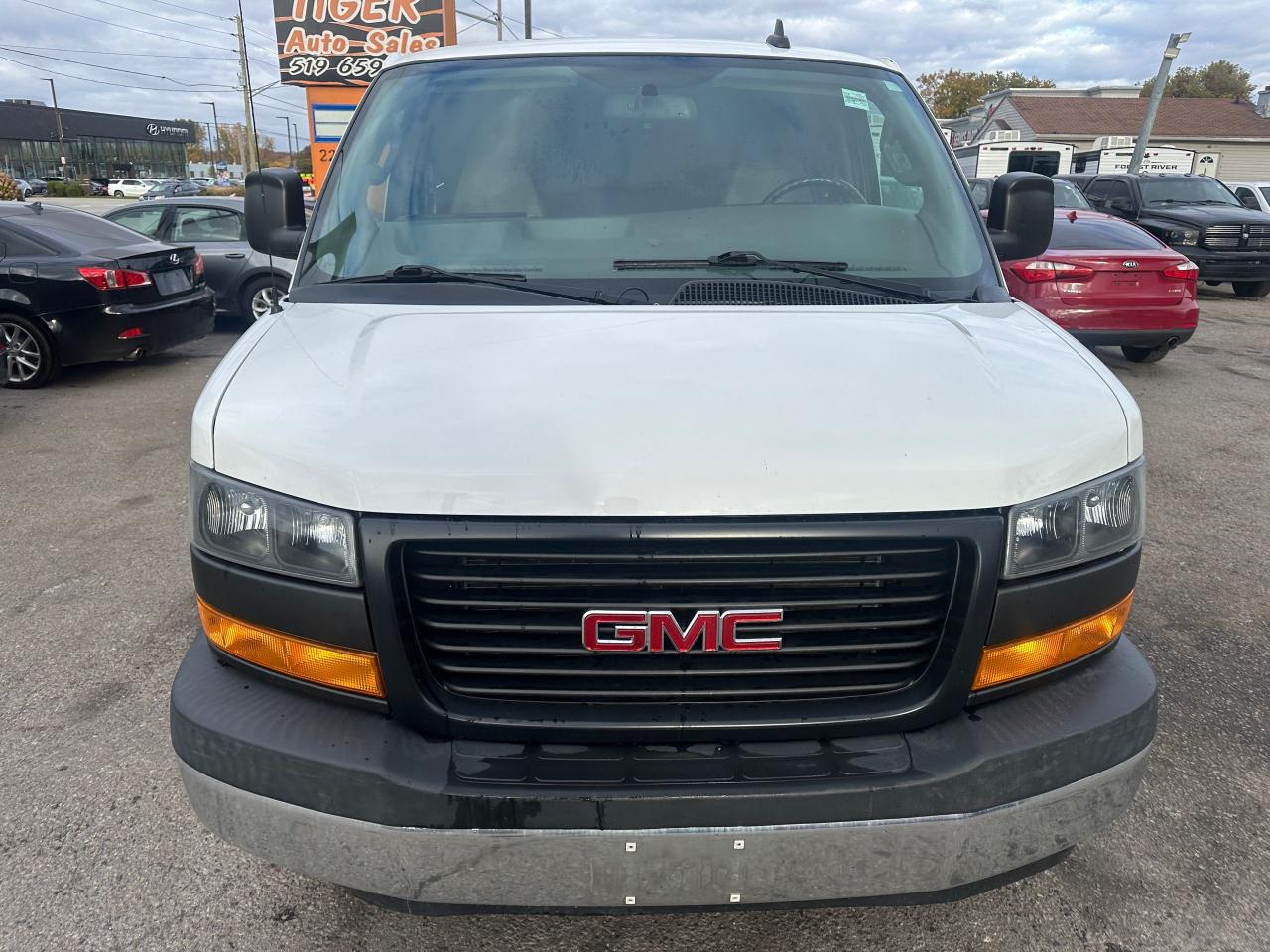 2020 GMC Savana Cargo Van 2500, V6, ONLY 65KMS, CERTIFIED - Photo #8