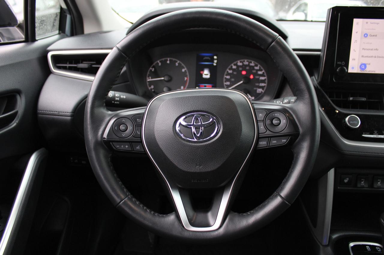 2024 Toyota Corolla Cross LE AWD - Photo #10