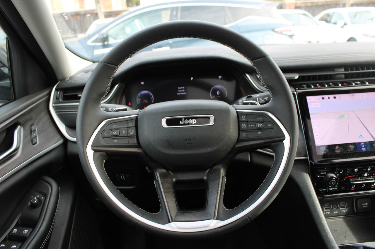 2023 Jeep Grand Cherokee L Limited 4x4 - Photo #9