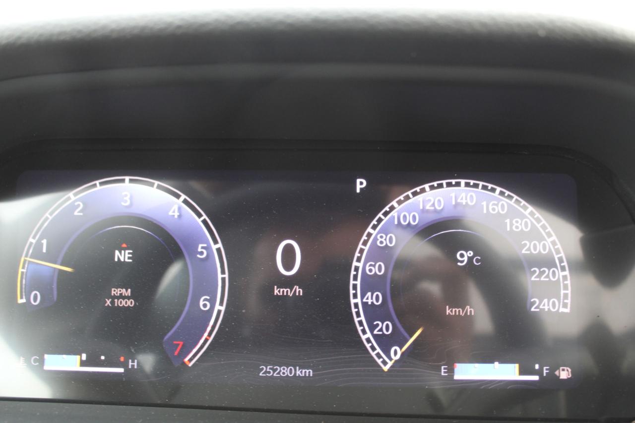 2023 Jeep Grand Cherokee L Limited 4x4 - Photo #10