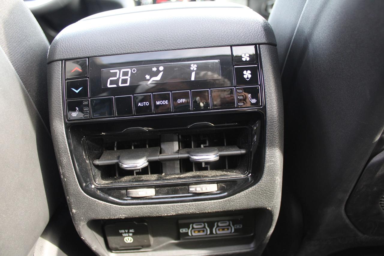 2023 Jeep Grand Cherokee L Limited 4x4 - Photo #19