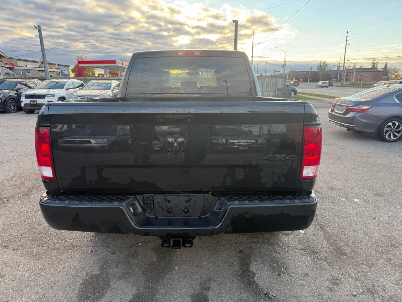 2021 RAM 1500 Classic Express, 4X4, V6, ONLY 46KMS, CERTIFIED - Photo #4