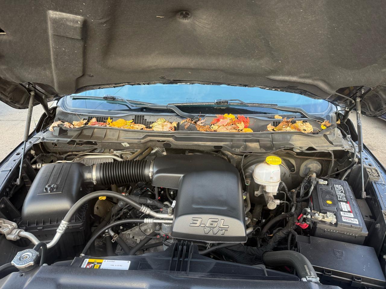 2021 RAM 1500 Classic Express, 4X4, V6, ONLY 46KMS, CERTIFIED - Photo #9