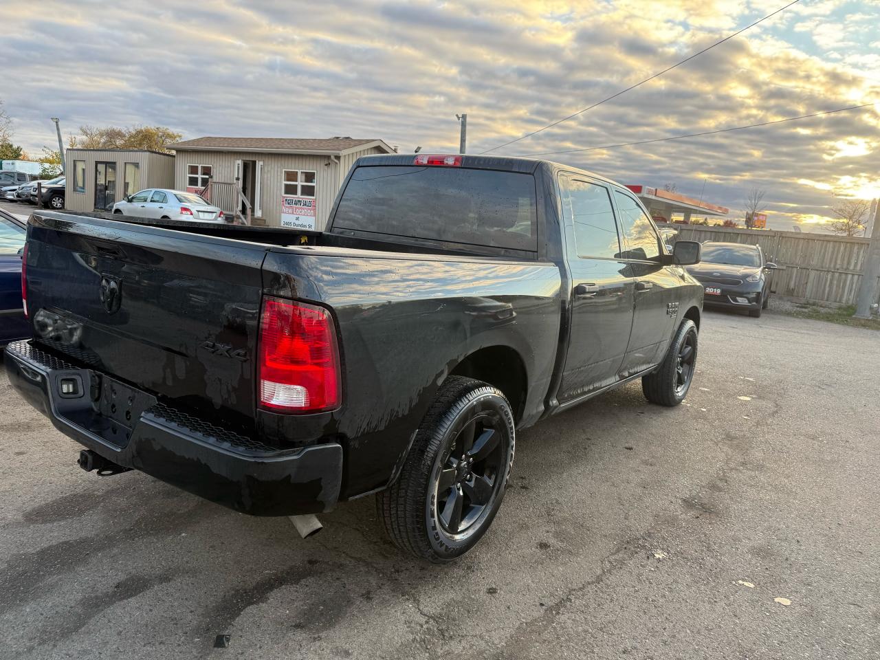 2021 RAM 1500 Classic Express, 4X4, V6, ONLY 46KMS, CERTIFIED Photo4