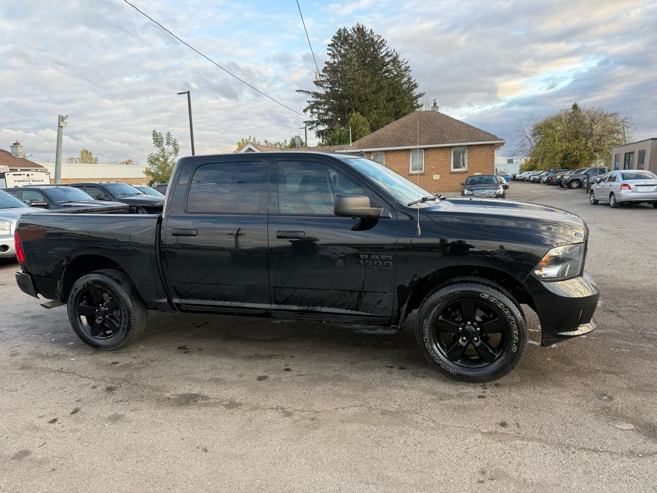 2021 RAM 1500 Classic Express, 4X4, V6, ONLY 46KMS, CERTIFIED - Photo #6