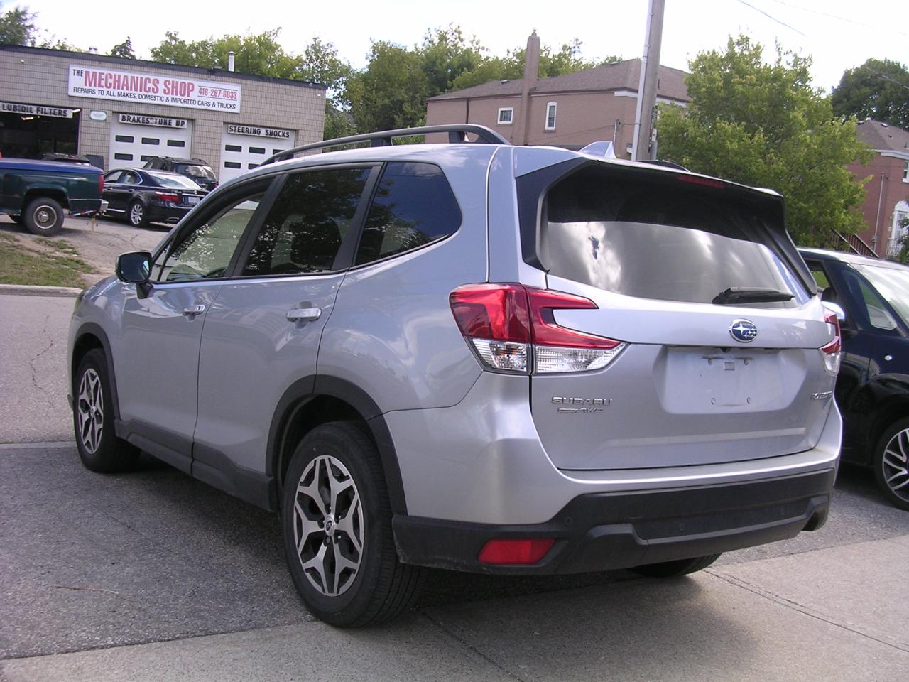2022 Subaru Forester Touring CVT - Photo #4