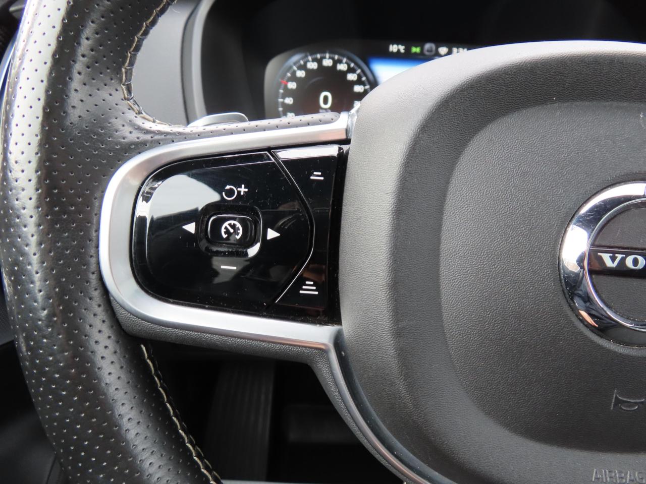 2018 Volvo XC90 T8 eAWD Plug-In Hybrid R-DESIGN - Navigation !!! Photo