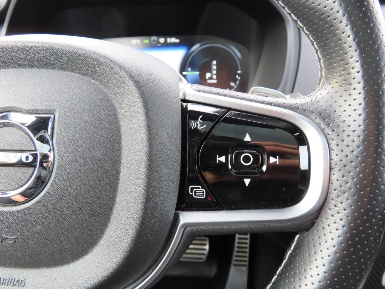 2018 Volvo XC90 T8 eAWD Plug-In Hybrid R-DESIGN - Navigation !!! Photo