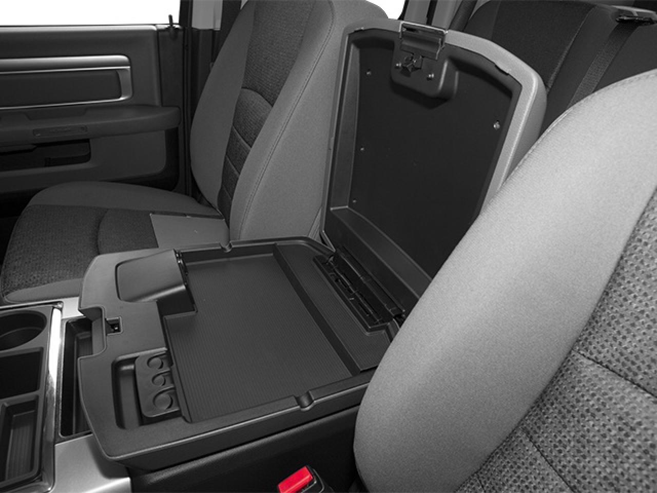 2014 RAM 1500 ST Photo