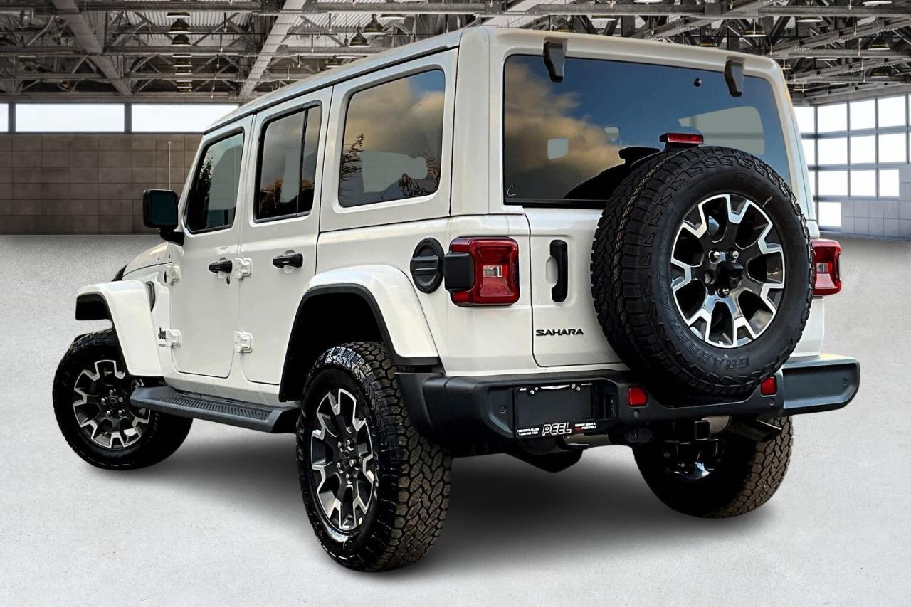 2026 Jeep Wrangler SAHARA | Sky-Top | Leather | Tow Pkg | 18" Wheels Photo2