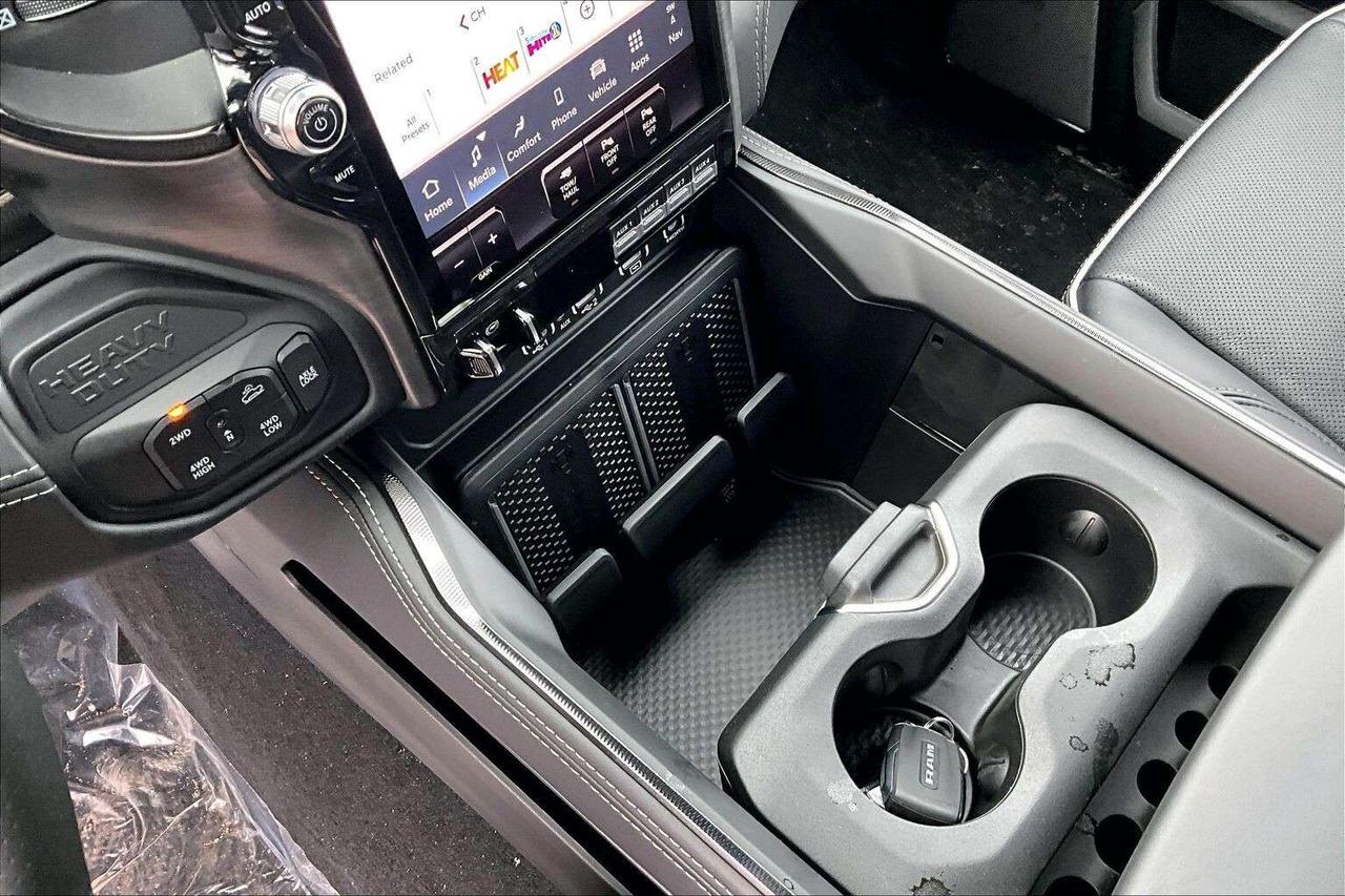 2026 RAM 2500 REBEL | 6.7L Diesel | Leather | Sunroof | Level 2 Photo4