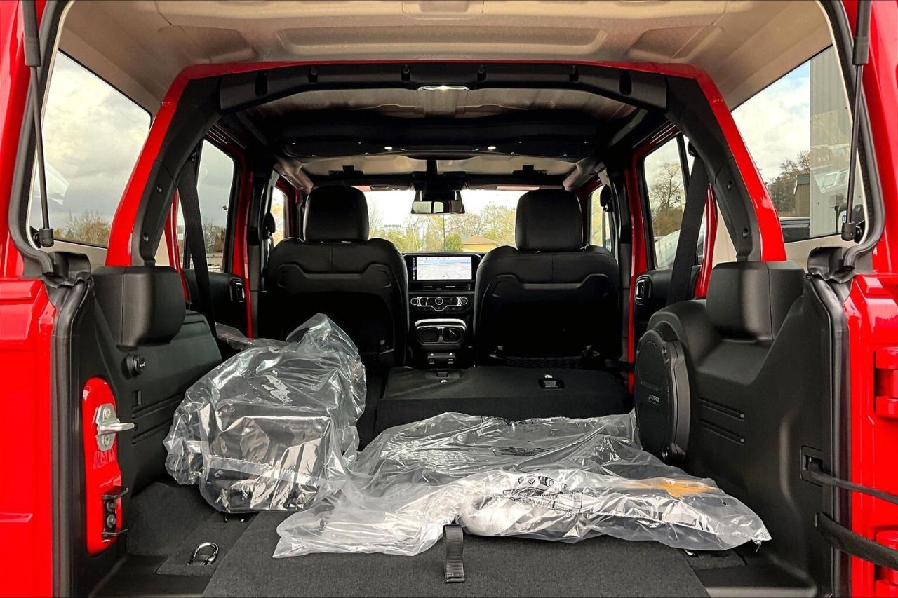 2026 Jeep Wrangler SAHARA 4DR | Leather | Painted Hardtop | Nav Photo