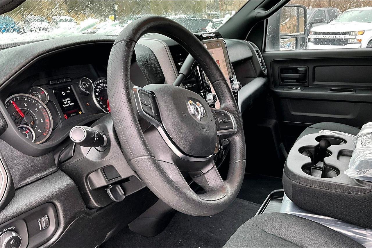 2026 RAM 2500 Black Exp | Blackout | Diesel | Gooseneck Prep 8FT Photo