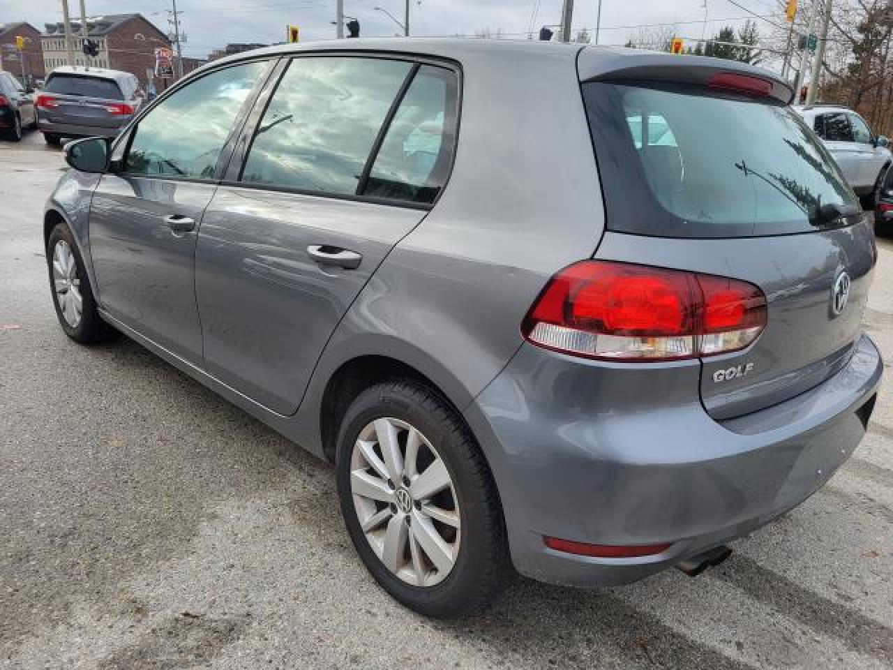 2013 Volkswagen Golf TRENDLINE Photo4