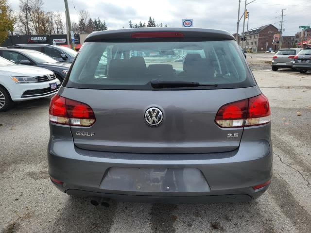 2013 Volkswagen Golf TRENDLINE Photo3