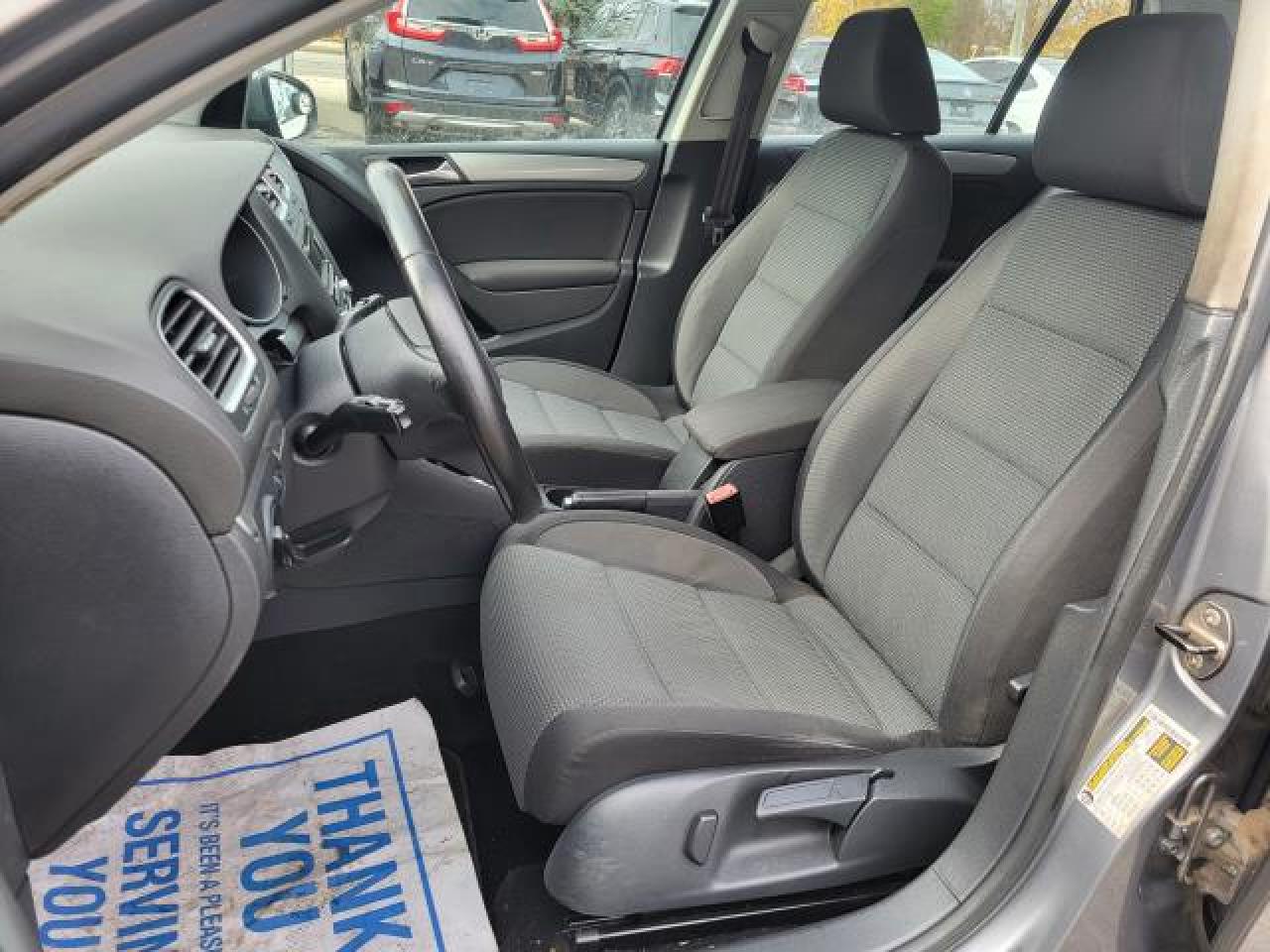 2013 Volkswagen Golf TRENDLINE Photo9