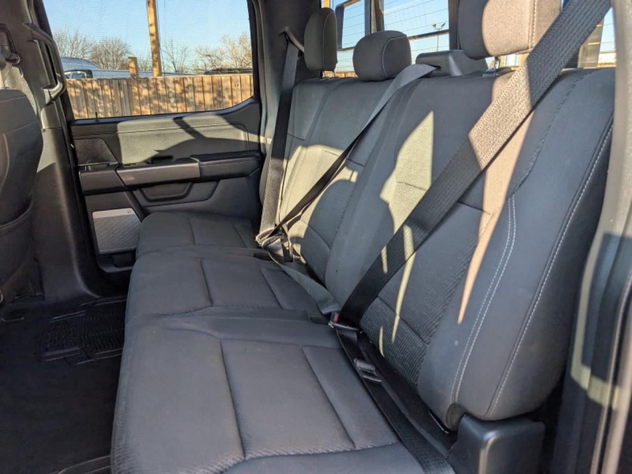 2022 Ford F-150 XLT  **XLT SPORT PKG - 5.0L V8 ENGINE** Photo