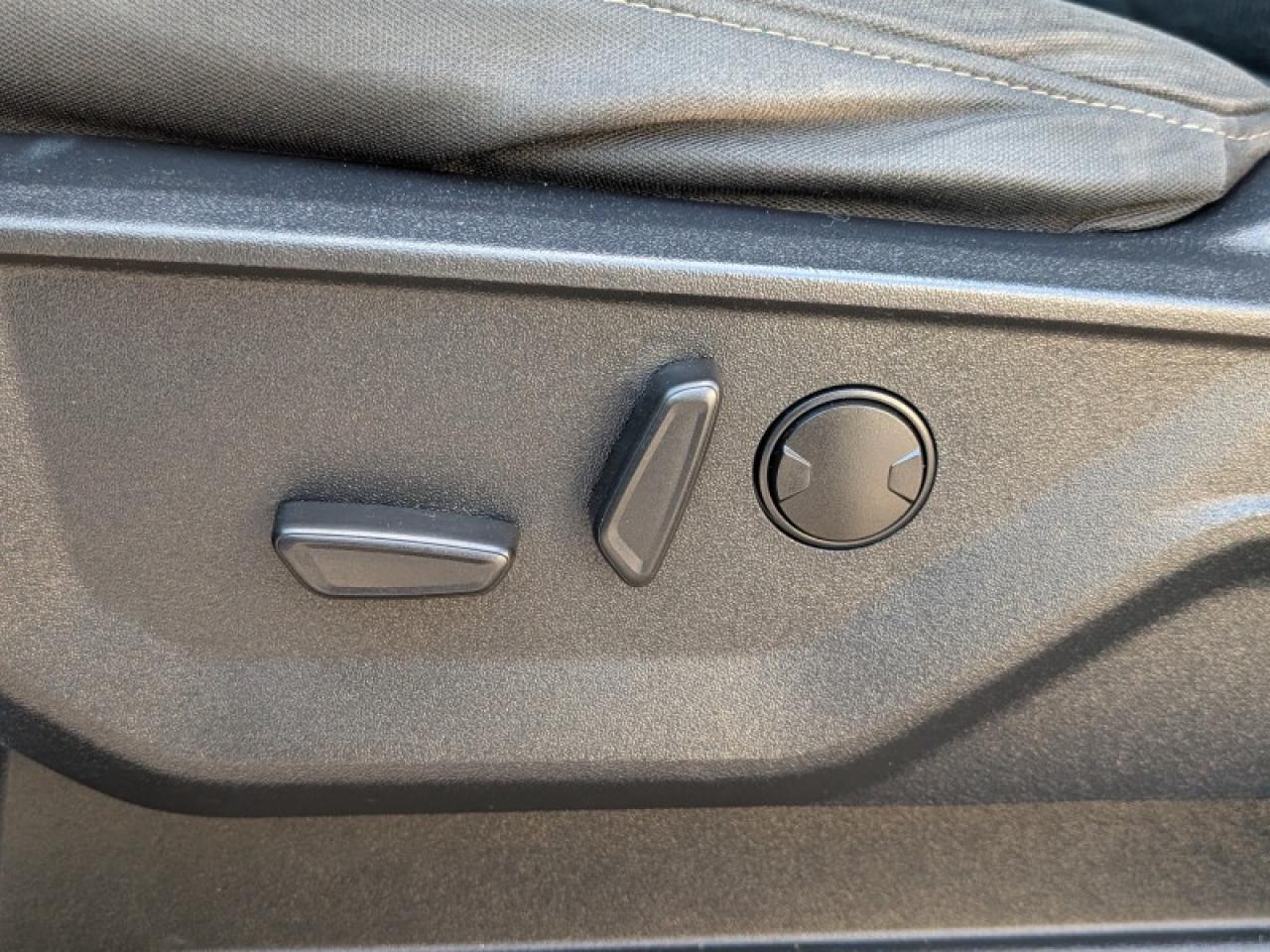 2022 Ford F-150 XLT  **XLT SPORT PKG - 5.0L V8 ENGINE** Photo