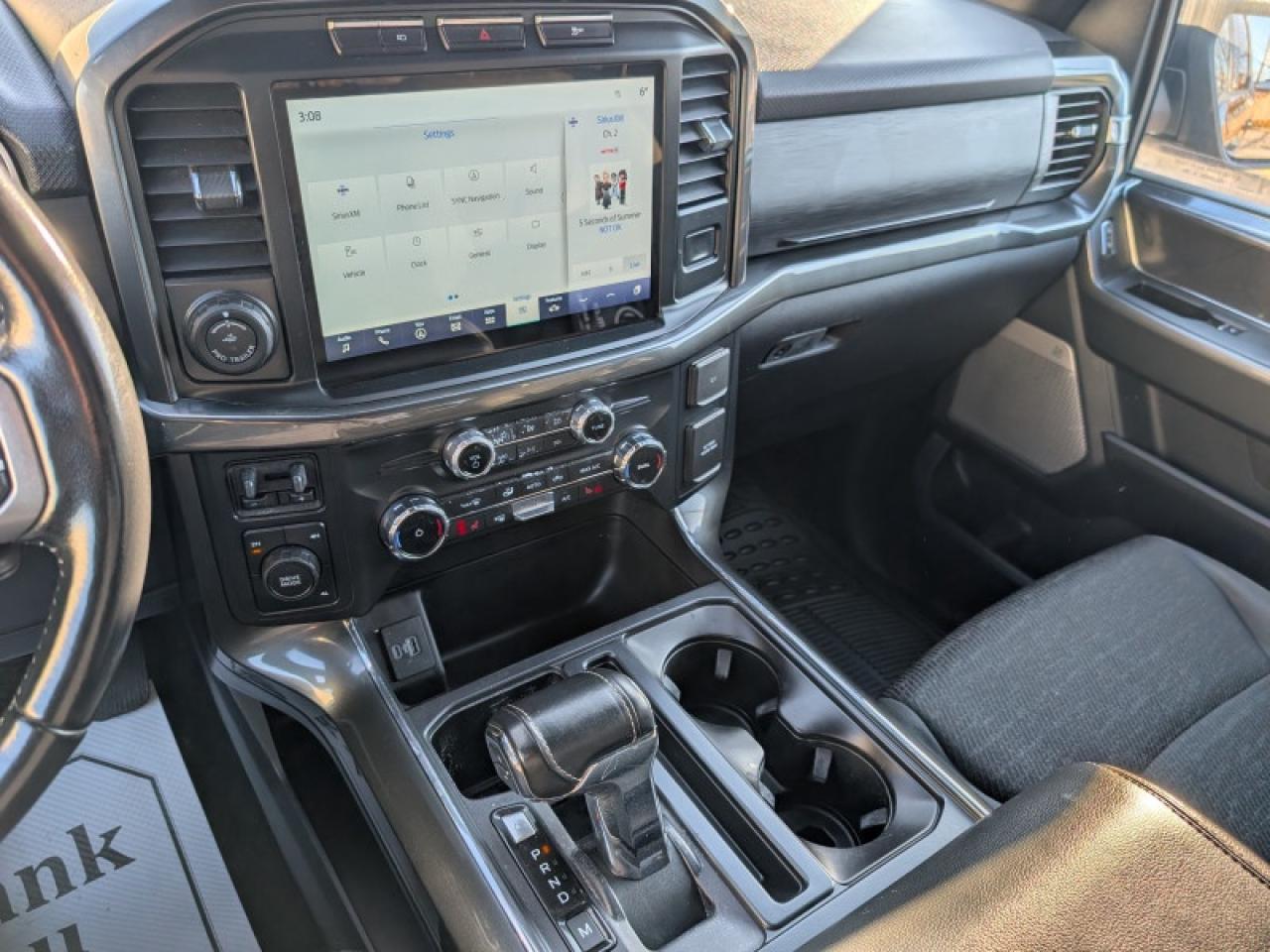 2022 Ford F-150 XLT  **XLT SPORT PKG - 5.0L V8 ENGINE** Photo