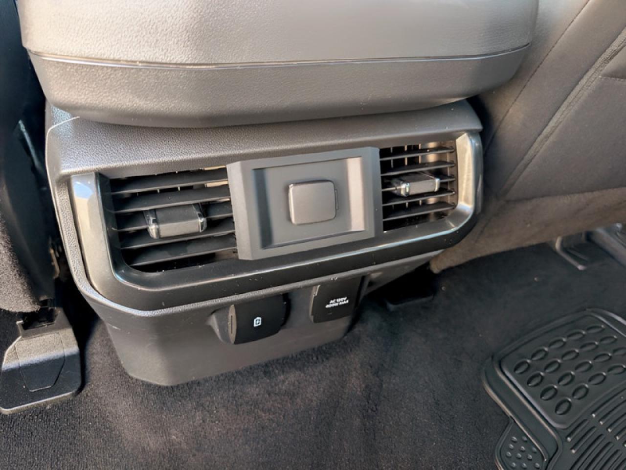 2022 Ford F-150 XLT  **XLT SPORT PKG - 5.0L V8 ENGINE** Photo