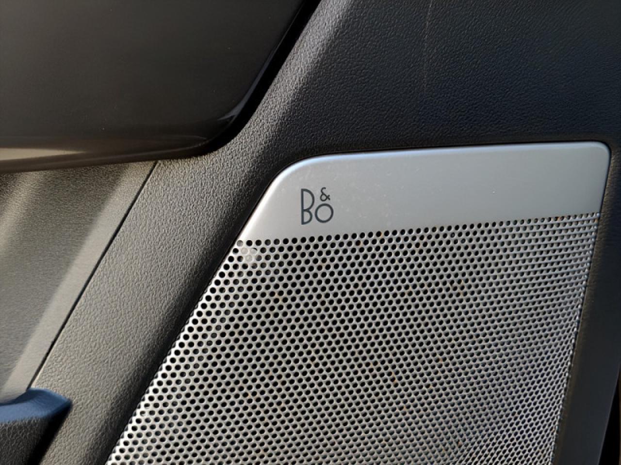 2022 Ford F-150 XLT  **XLT SPORT PKG - 5.0L V8 ENGINE** Photo