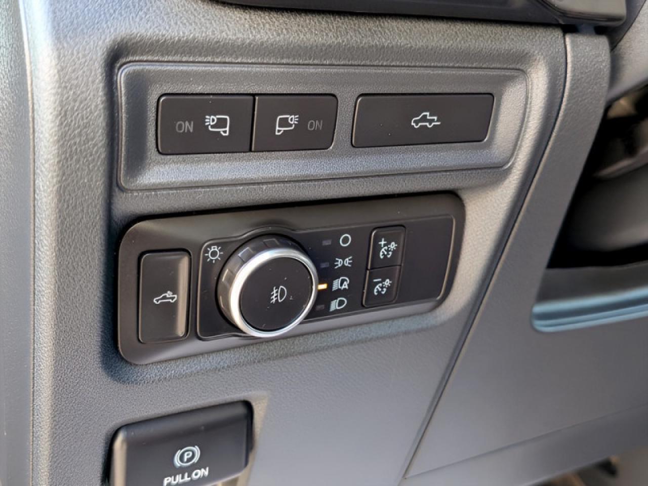 2022 Ford F-150 XLT  **XLT SPORT PKG - 5.0L V8 ENGINE** Photo