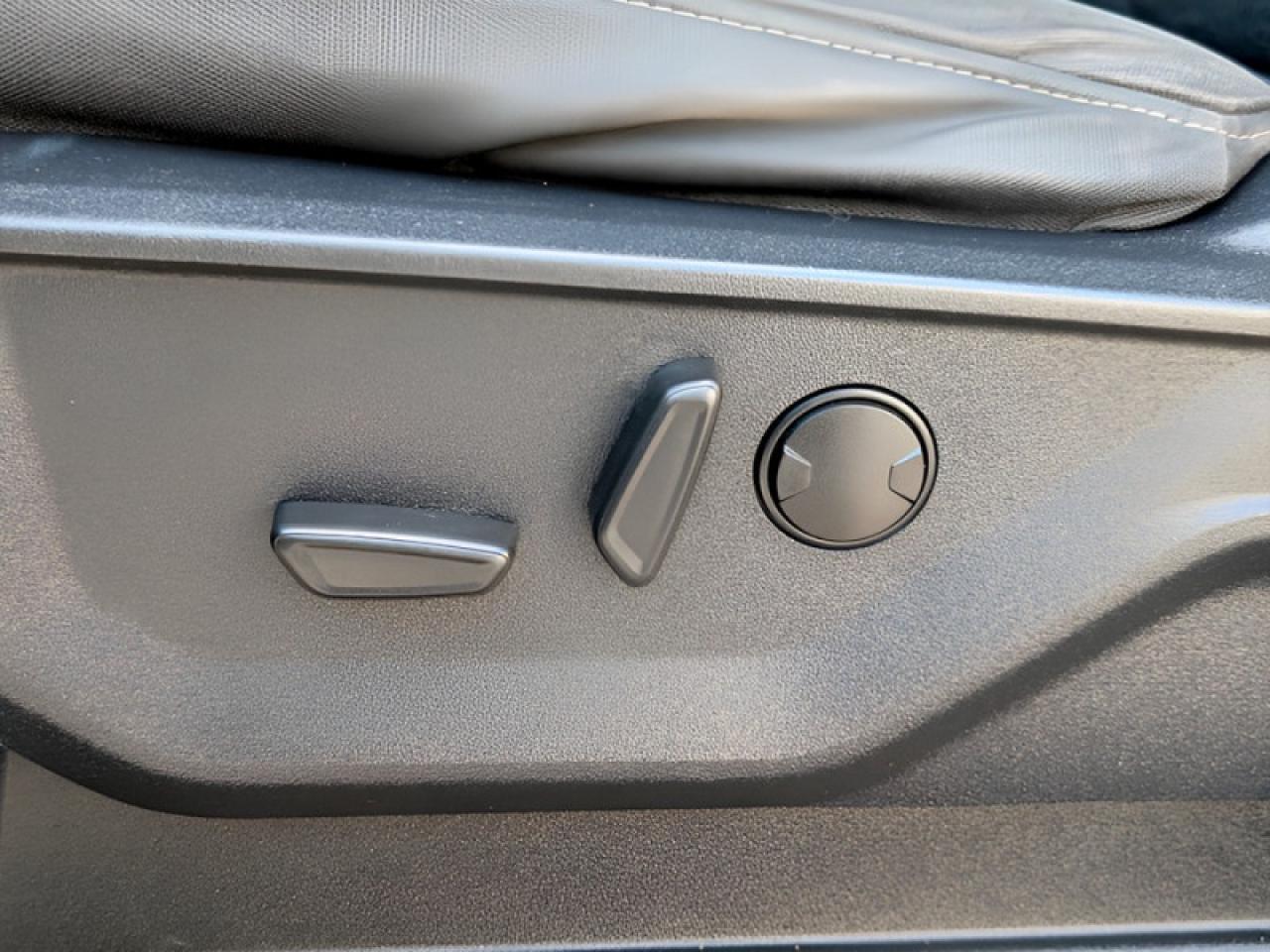 2022 Ford F-150 XLT  **XLT SPORT PKG - 5.0L V8 ENGINE** Photo