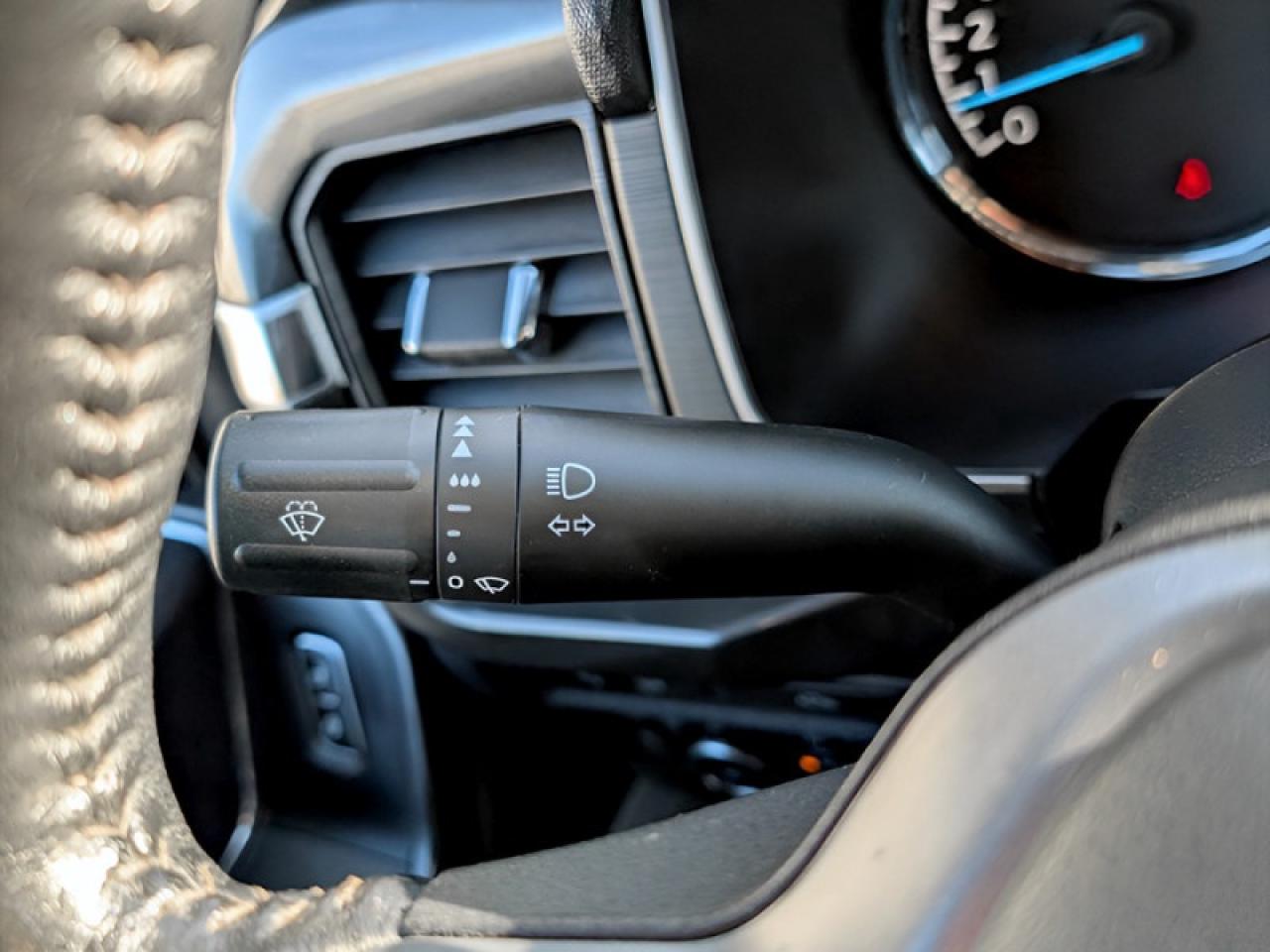 2022 Ford F-150 XLT  **XLT SPORT PKG - 5.0L V8 ENGINE** Photo