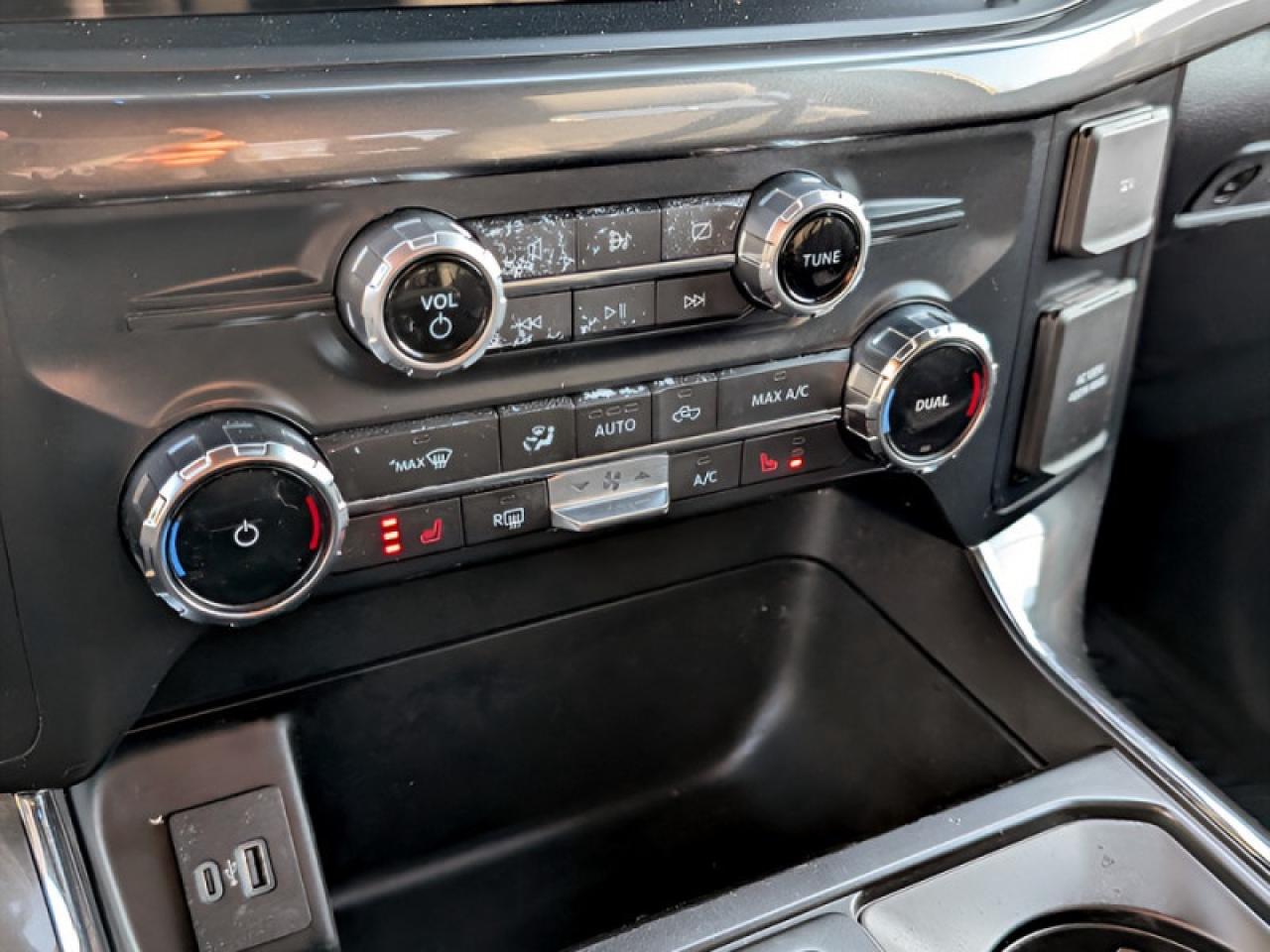 2022 Ford F-150 XLT  **XLT SPORT PKG - 5.0L V8 ENGINE** Photo