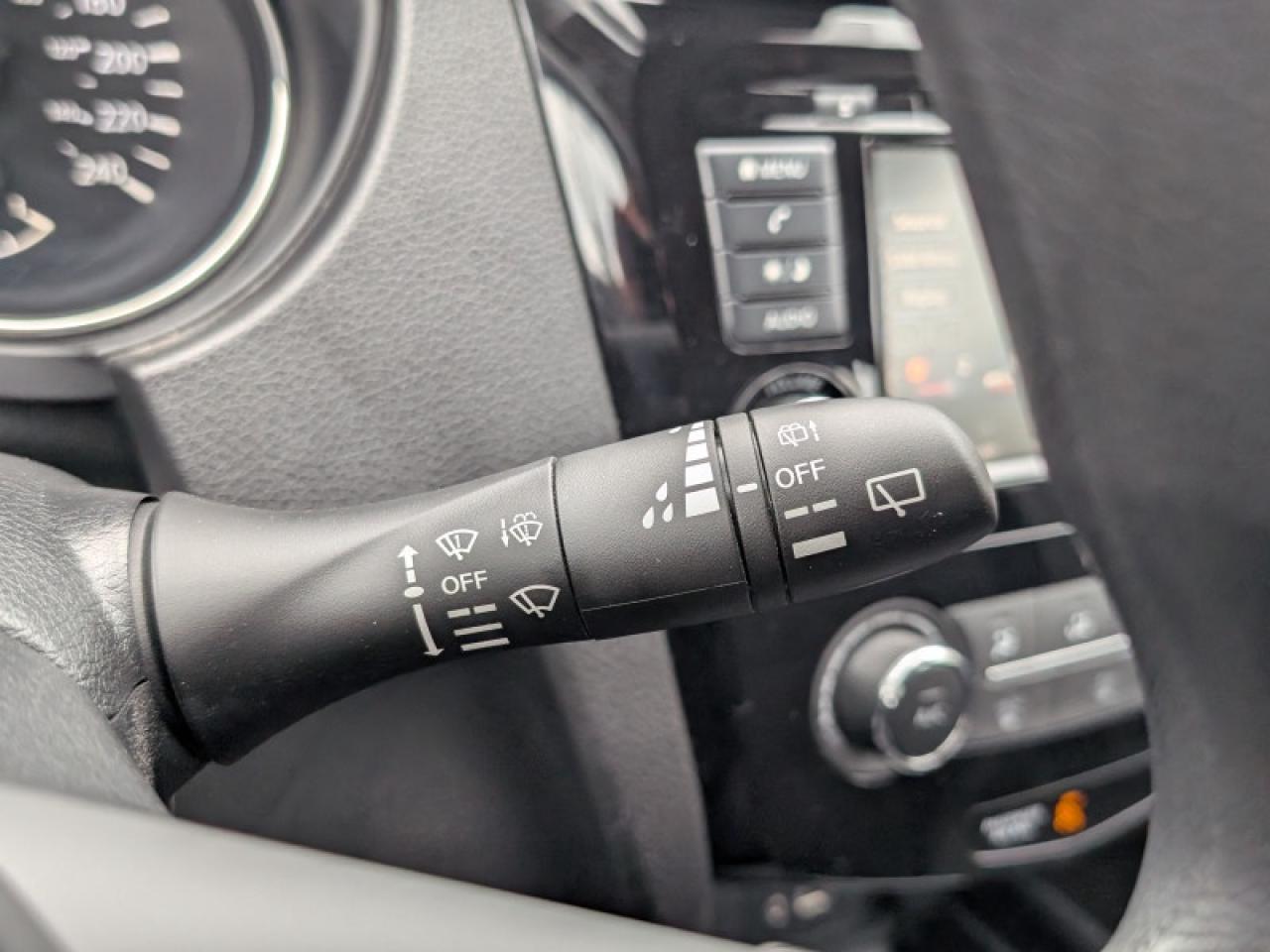 2023 Nissan Qashqai S  **ULTRA LOW KMS - 1 OWNER** Photo