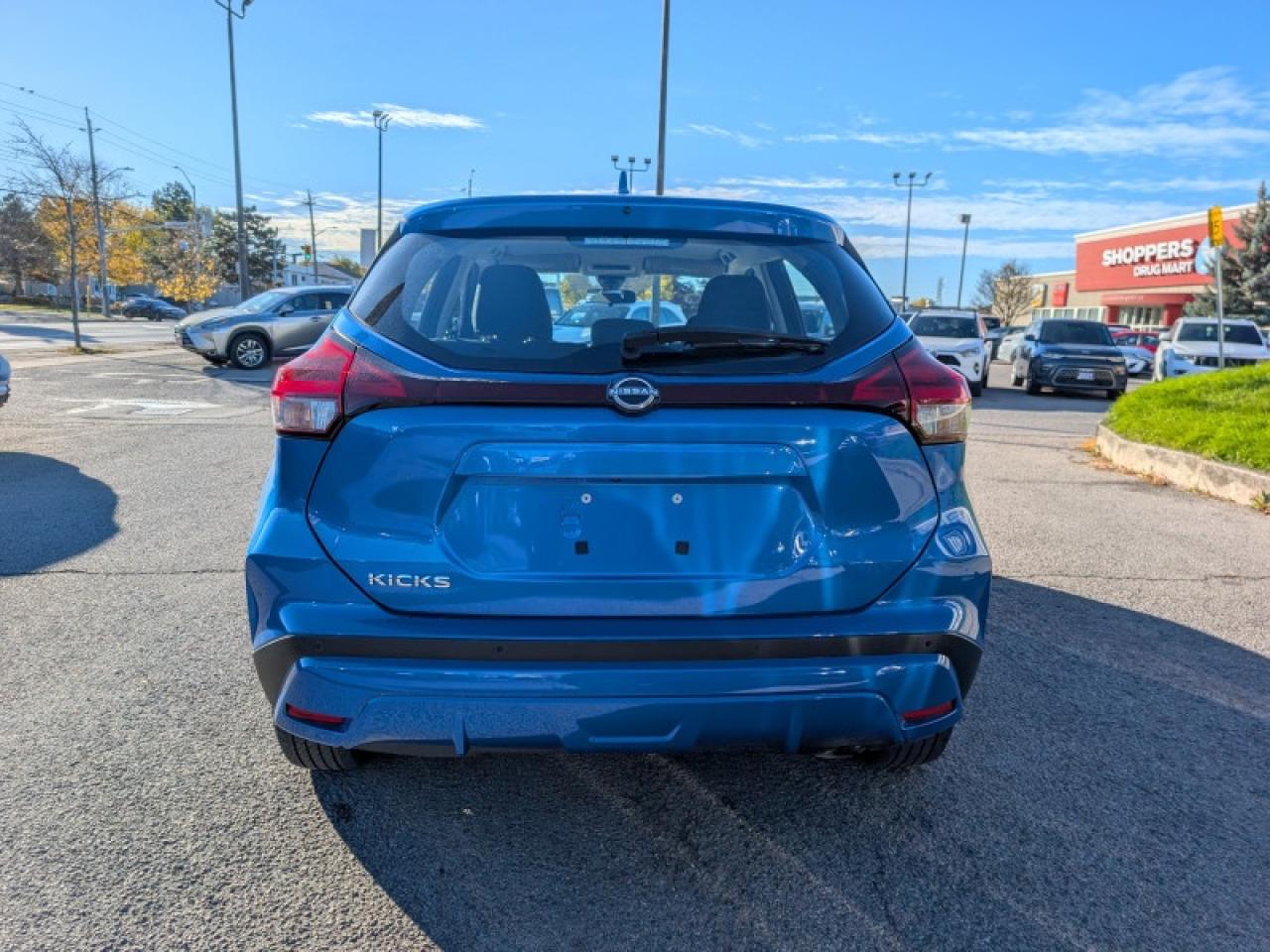 2024 Nissan Kicks S  **BLIND SPOT - APPLE CP** Photo3