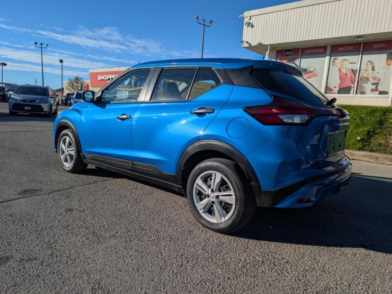 2024 Nissan Kicks S  **BLIND SPOT - APPLE CP** Photo