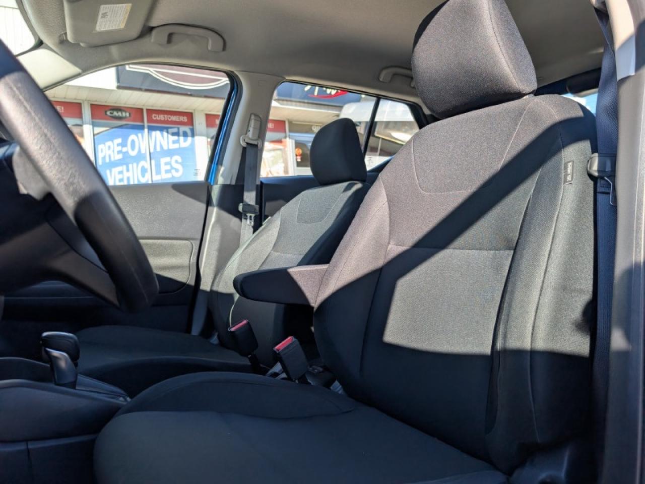 2024 Nissan Kicks S  **BLIND SPOT - APPLE CP** Photo