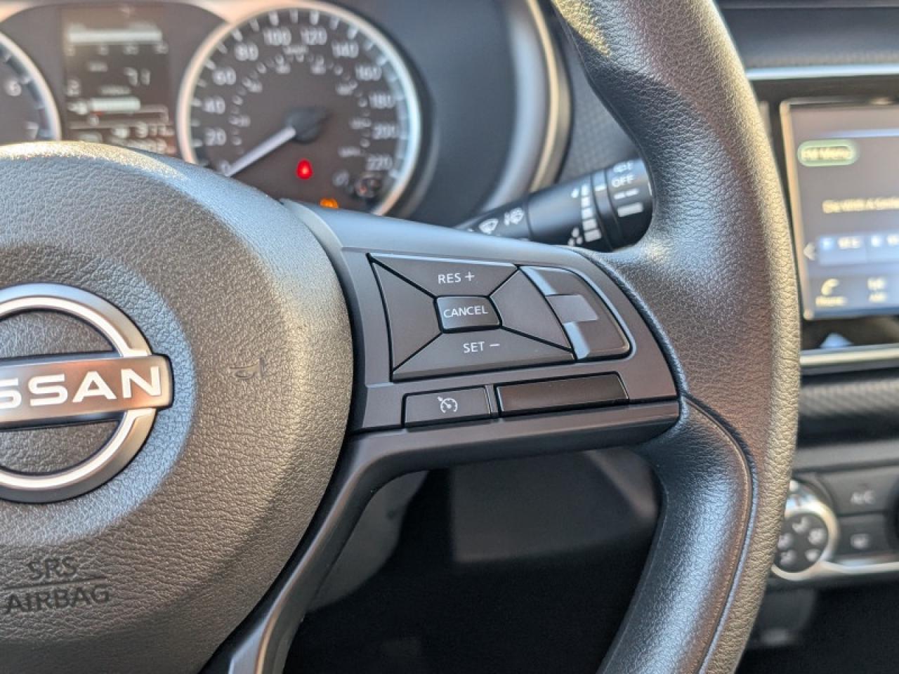 2024 Nissan Kicks S  **BLIND SPOT - APPLE CP** Photo